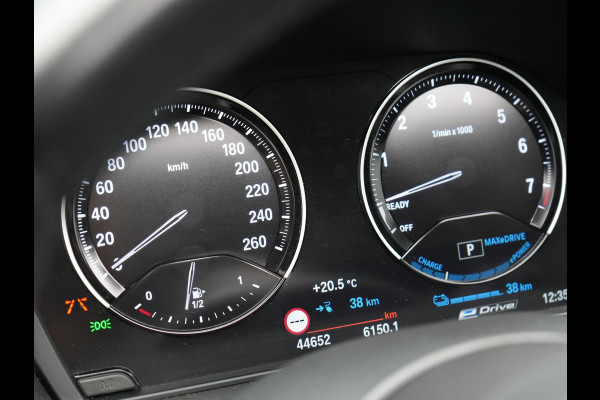 BMW X1 xDrive25e M Sport Plug In Hybrid 221pk Dealer O.H PHEV | Panodak | Head Up | Cruise Control | Lederen Sportstoelen Verwarmd | Sfeerverlichting | Camera | Leder Sportstuur | Navigatie | DAB |