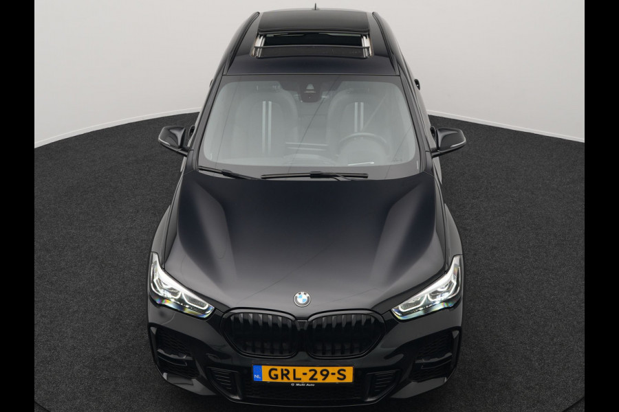 BMW X1 xDrive25e M Sport Plug In Hybrid 221pk Dealer O.H PHEV | Panodak | Head Up | Cruise Control | Lederen Sportstoelen Verwarmd | Sfeerverlichting | Camera | Leder Sportstuur | Navigatie | DAB |