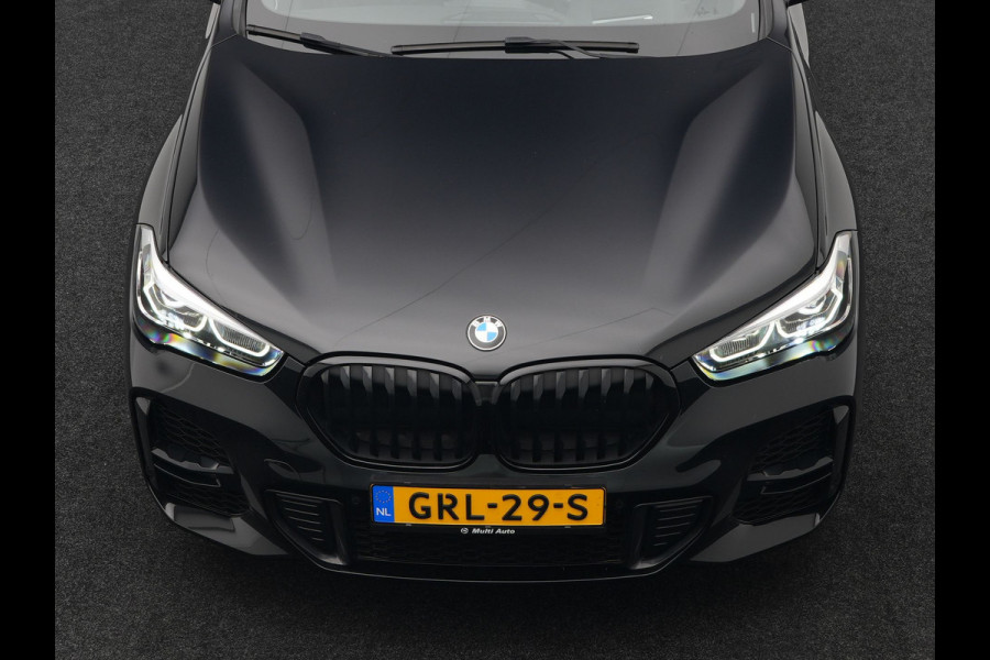 BMW X1 xDrive25e M Sport Plug In Hybrid 221pk Dealer O.H PHEV | Panodak | Head Up | Cruise Control | Lederen Sportstoelen Verwarmd | Sfeerverlichting | Camera | Leder Sportstuur | Navigatie | DAB |