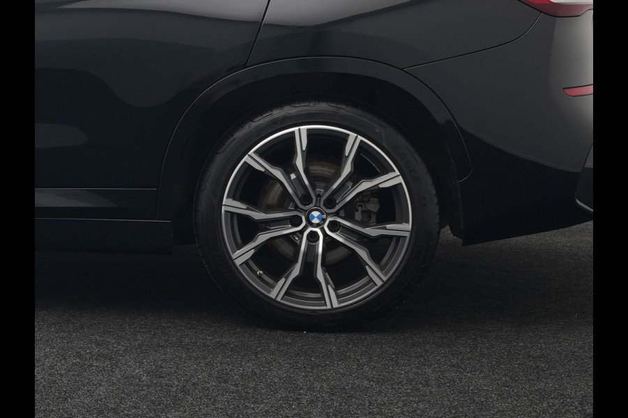 BMW X1 xDrive25e M Sport Plug In Hybrid 221pk Dealer O.H PHEV | Panodak | Head Up | Cruise Control | Lederen Sportstoelen Verwarmd | Sfeerverlichting | Camera | Leder Sportstuur | Navigatie | DAB |
