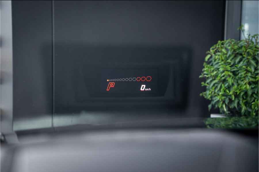 Lamborghini Urus 4.0 V8 - Akrapovic l Panorama l B&O | Dealer O.H. Lamborghini Urus 4.0 V8 - Akrapovic l Panorama l B&O | Dealer O.H.