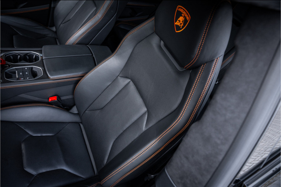 Lamborghini Urus 4.0 V8 - Akrapovic l Panorama l B&O | Dealer O.H. Lamborghini Urus 4.0 V8 - Akrapovic l Panorama l B&O | Dealer O.H.