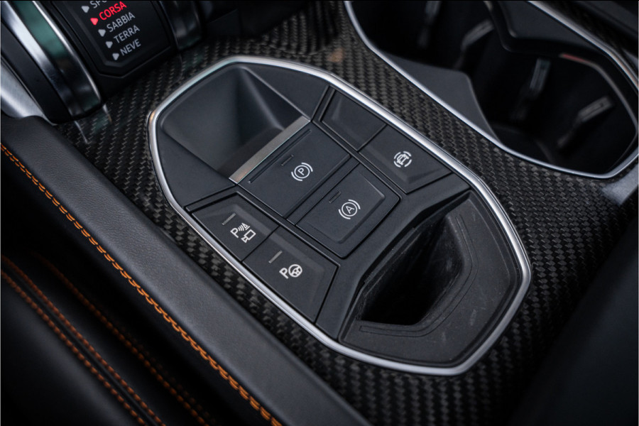 Lamborghini Urus 4.0 V8 - Akrapovic l Panorama l B&O | Dealer O.H. Lamborghini Urus 4.0 V8 - Akrapovic l Panorama l B&O | Dealer O.H.