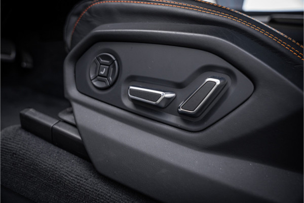 Lamborghini Urus 4.0 V8 - Akrapovic l Panorama l B&O | Dealer O.H. Lamborghini Urus 4.0 V8 - Akrapovic l Panorama l B&O | Dealer O.H.