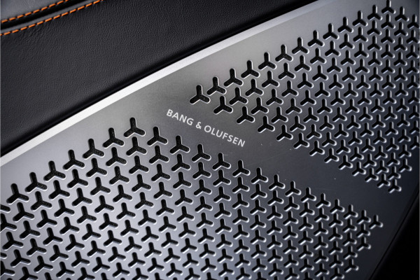 Lamborghini Urus 4.0 V8 - Akrapovic l Panorama l B&O | Dealer O.H. Lamborghini Urus 4.0 V8 - Akrapovic l Panorama l B&O | Dealer O.H.