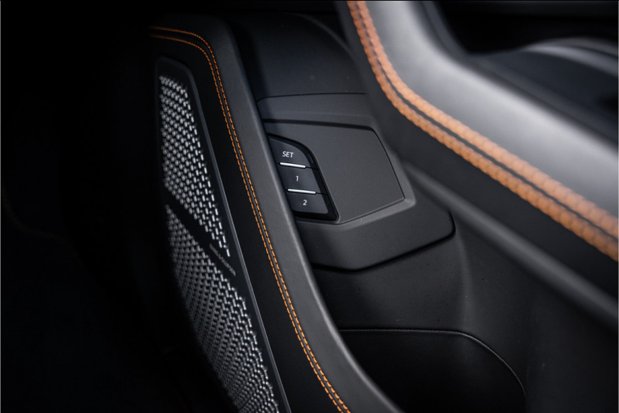 Lamborghini Urus 4.0 V8 - Akrapovic l Panorama l B&O | Dealer O.H. Lamborghini Urus 4.0 V8 - Akrapovic l Panorama l B&O | Dealer O.H.