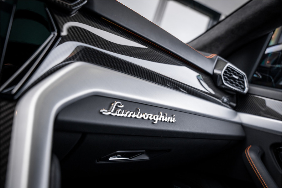 Lamborghini Urus 4.0 V8 - Akrapovic l Panorama l B&O | Dealer O.H. Lamborghini Urus 4.0 V8 - Akrapovic l Panorama l B&O | Dealer O.H.