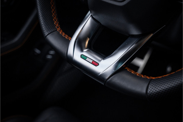 Lamborghini Urus 4.0 V8 - Akrapovic l Panorama l B&O | Dealer O.H. Lamborghini Urus 4.0 V8 - Akrapovic l Panorama l B&O | Dealer O.H.