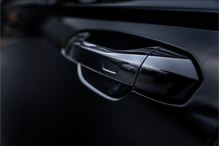 Lamborghini Urus 4.0 V8 - Akrapovic l Panorama l B&O | Dealer O.H. Lamborghini Urus 4.0 V8 - Akrapovic l Panorama l B&O | Dealer O.H.