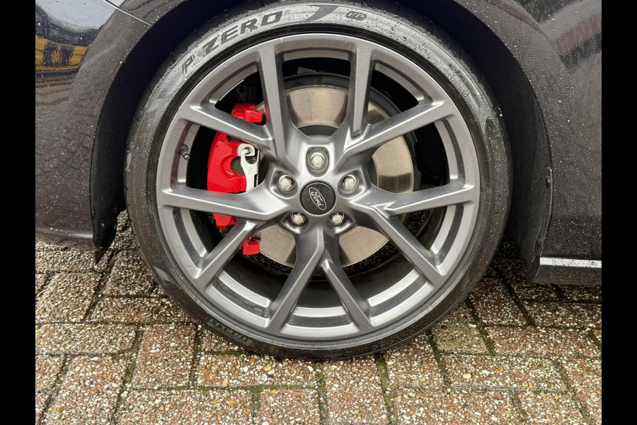 Ford Focus 2.3 EcoBoost ST-X | 280pk | Winter Pack | Achteruitrijcamera | Head up Display | AGR-Stoelen | Sper Differentieel