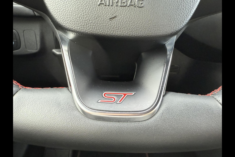 Ford Focus 2.3 EcoBoost ST-X | 280pk | Winter Pack | Achteruitrijcamera | Head up Display | AGR-Stoelen | Sper Differentieel