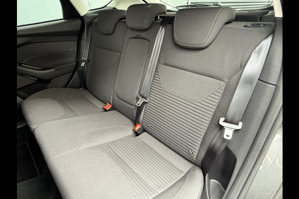 Ford Focus BWJ 2018 | 1.0 126PK Titanium | TREKHAAK | SCHUIFDAK | CLIMA | CAMERA | CARPLAY | NAVI | CRUISE | 2X PDC |