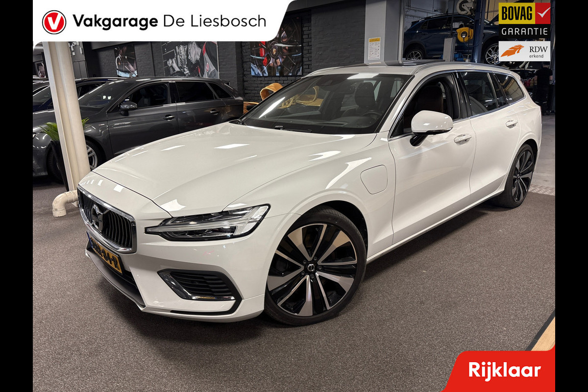 Volvo V60 2.0 T6 Recharge AWD R-Design / 360 camera / Panoramadak / Leder / head-up / Harman-Kardon Volvo V60 2.0 T6 Recharge AWD R-Design / 360 camera / Panoramadak / Leder / head-up / Harman-Kardon