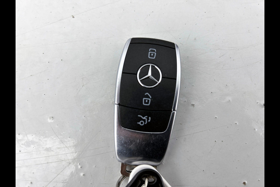 Mercedes-Benz EQC 400 4MATIC AMG Premium 80 kWh BLACK-LINE | TREKHAAK | SCHUIFDAK | EL. ACHTERKLEP Mercedes-Benz EQC 400 4MATIC AMG Premium 80 kWh BLACK-LINE | TREKHAAK | SCHUIFDAK | EL. ACHTERKLEP