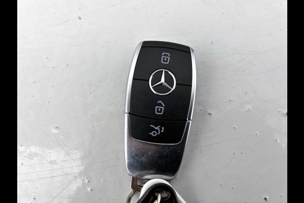 Mercedes-Benz EQC 400 4MATIC AMG Premium 80 kWh BLACK-LINE | TREKHAAK | SCHUIFDAK | EL. ACHTERKLEP Mercedes-Benz EQC 400 4MATIC AMG Premium 80 kWh BLACK-LINE | TREKHAAK | SCHUIFDAK | EL. ACHTERKLEP