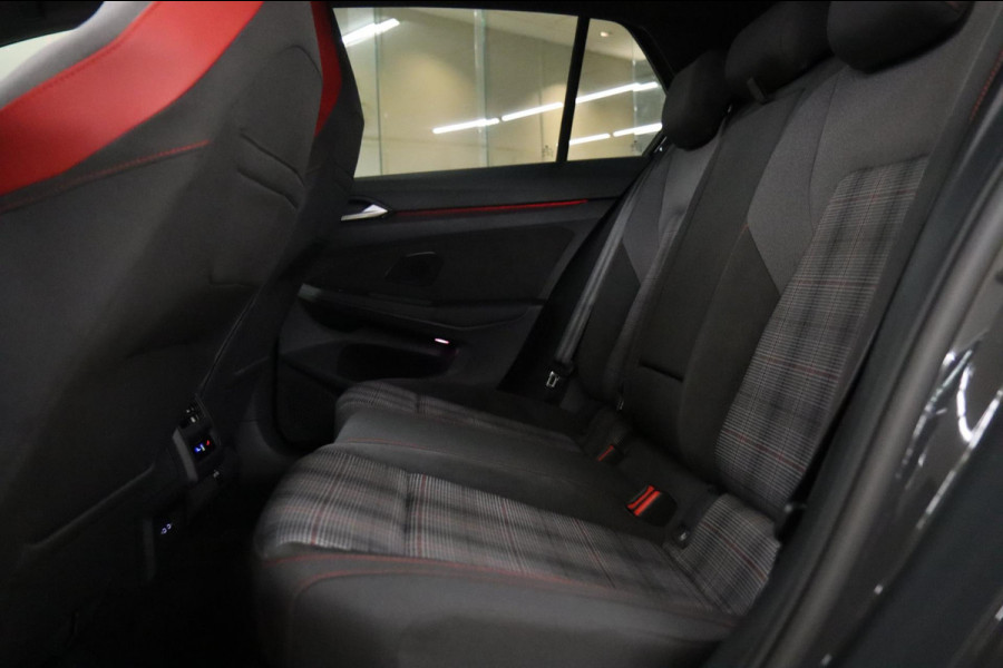 Volkswagen Golf 2.0 TSI GTI PANO/IQ-LIGHT/H&K/KEYLES/ VOLL