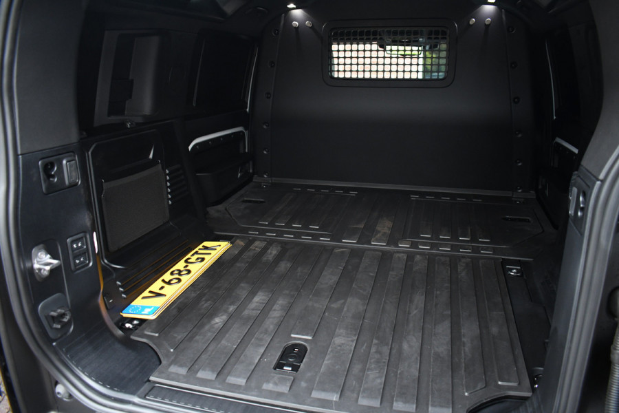 Land Rover Defender 110 3.0 D250 Luchtv Trekh ACC 22inch Yulong-grey BPM-vrij