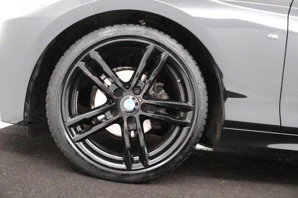 BMW 2 Serie Coupé 218i Executive Edition M-sport (Dealer onderhoud, NL-auto, Navi, Parkeerhulp V+A, Sportstoelen, Etc)