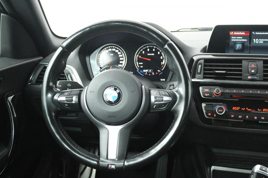 BMW 2 Serie Coupé 218i Executive Edition M-sport (Dealer onderhoud, NL-auto, Navi, Parkeerhulp V+A, Sportstoelen, Etc)