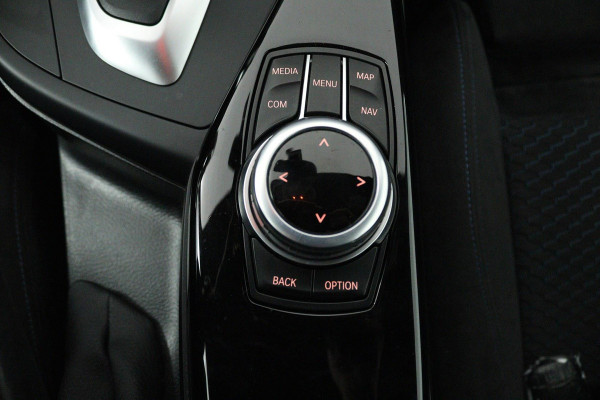 BMW 2 Serie Coupé 218i Executive Edition M-sport (Dealer onderhoud, NL-auto, Navi, Parkeerhulp V+A, Sportstoelen, Etc)