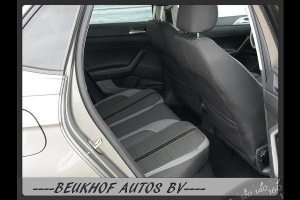 Volkswagen Polo 1.0 TSI Highline Panoramadak Xenon Carplay Volkswagen Polo 1.0 TSI Highline Panoramadak Xenon Carplay