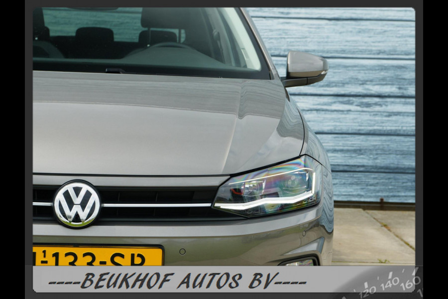 Volkswagen Polo 1.0 TSI Highline Panoramadak Xenon Carplay Volkswagen Polo 1.0 TSI Highline Panoramadak Xenon Carplay