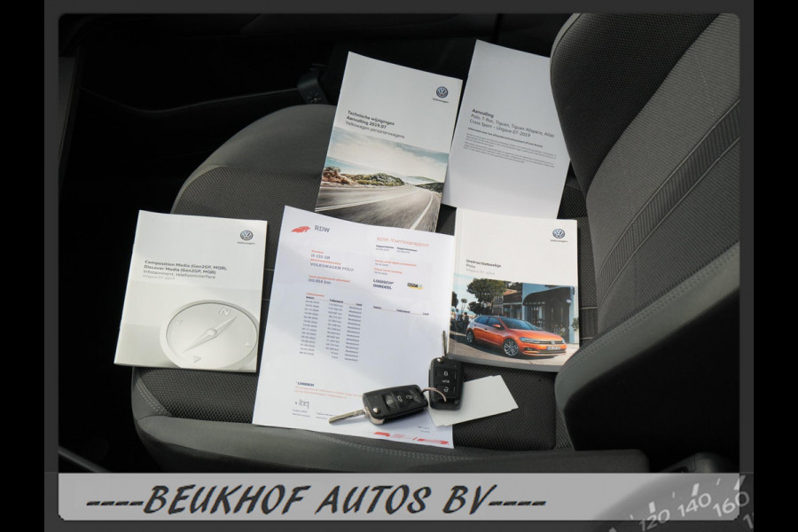 Volkswagen Polo 1.0 TSI Highline Panoramadak Xenon Carplay Volkswagen Polo 1.0 TSI Highline Panoramadak Xenon Carplay