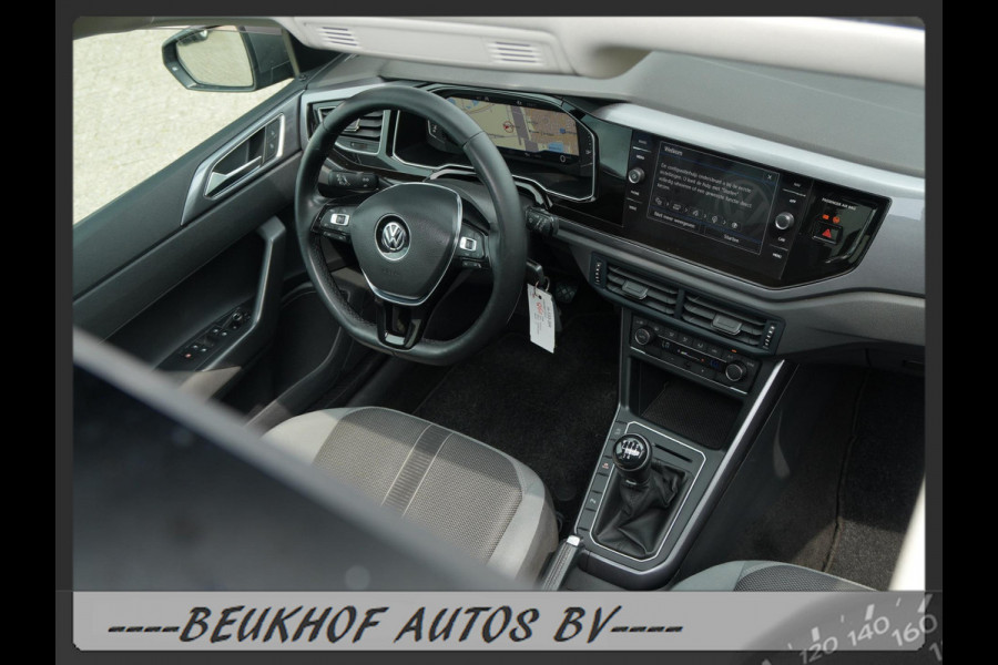 Volkswagen Polo 1.0 TSI Highline Panoramadak Xenon Carplay Volkswagen Polo 1.0 TSI Highline Panoramadak Xenon Carplay