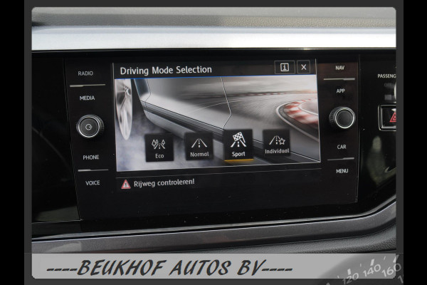 Volkswagen Polo 1.0 TSI Highline Panoramadak Xenon Carplay Volkswagen Polo 1.0 TSI Highline Panoramadak Xenon Carplay