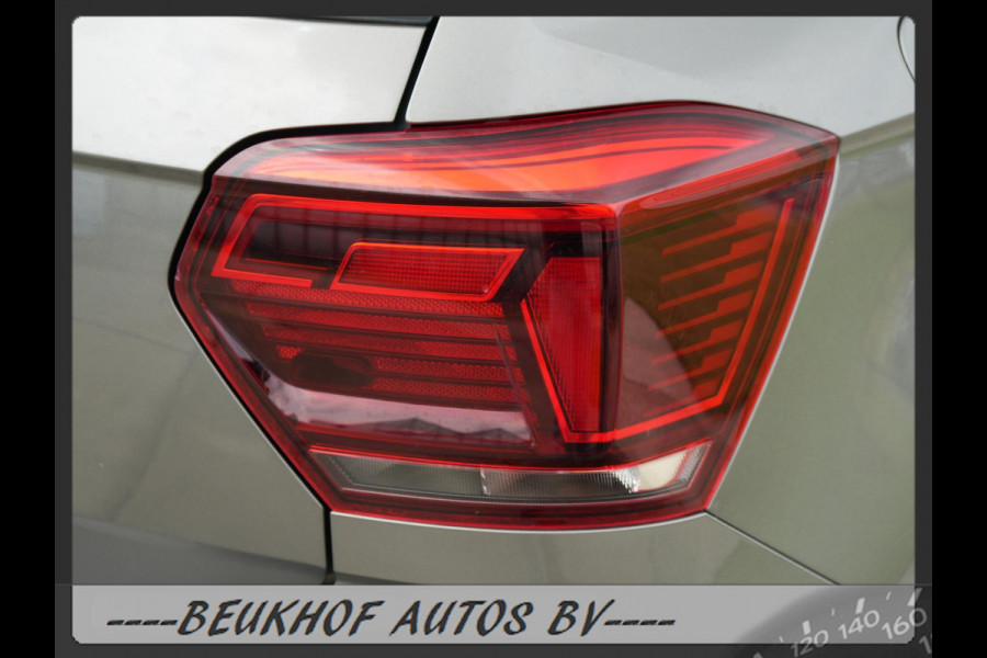 Volkswagen Polo 1.0 TSI Highline Panoramadak Xenon Carplay Volkswagen Polo 1.0 TSI Highline Panoramadak Xenon Carplay