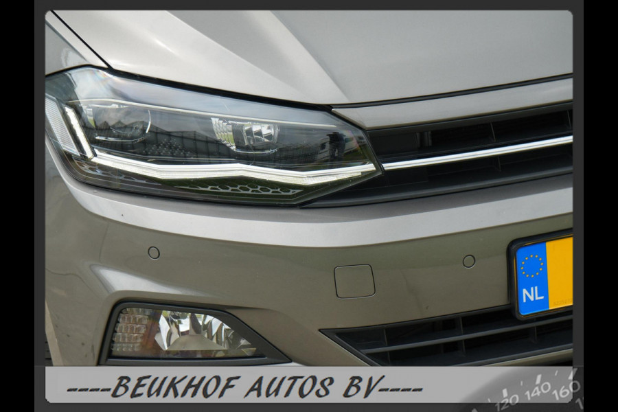 Volkswagen Polo 1.0 TSI Highline Panoramadak Xenon Carplay Volkswagen Polo 1.0 TSI Highline Panoramadak Xenon Carplay