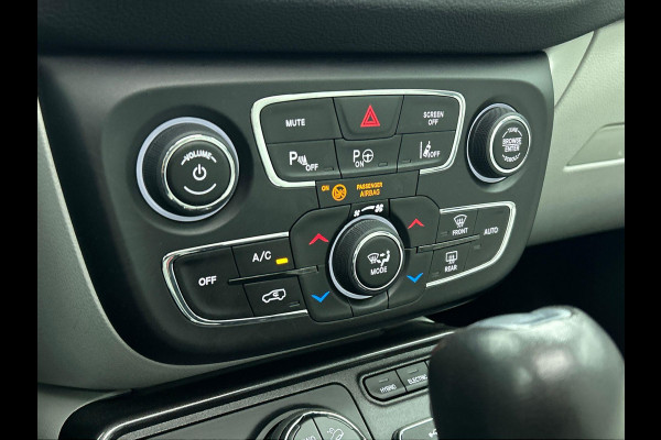 Jeep Compass 4xe 190 Plug-in Hybrid Electric Limited Business PANORAMADAK | LEER | TREKHAAK