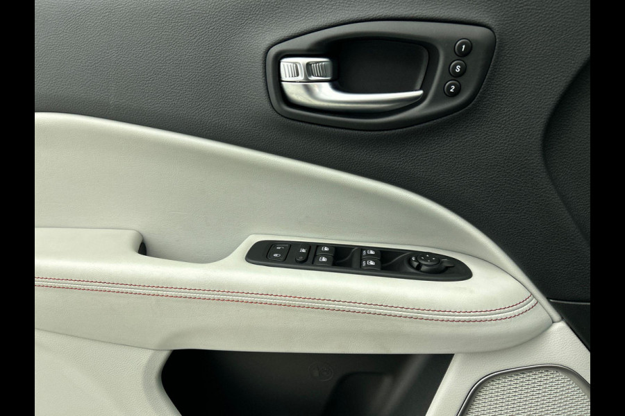 Jeep Compass 4xe 190 Plug-in Hybrid Electric Limited Business PANORAMADAK | LEER | TREKHAAK