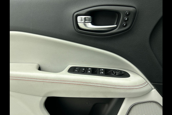Jeep Compass 4xe 190 Plug-in Hybrid Electric Limited Business PANORAMADAK | LEER | TREKHAAK