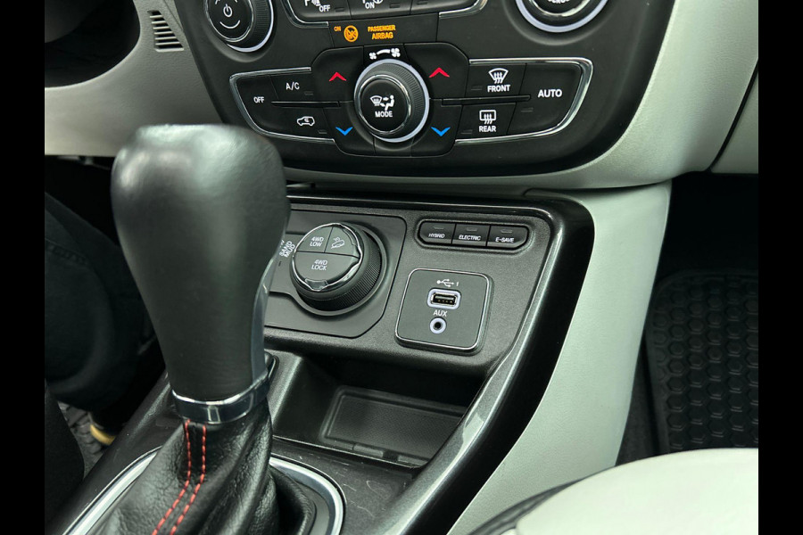 Jeep Compass 4xe 190 Plug-in Hybrid Electric Limited Business PANORAMADAK | LEER | TREKHAAK