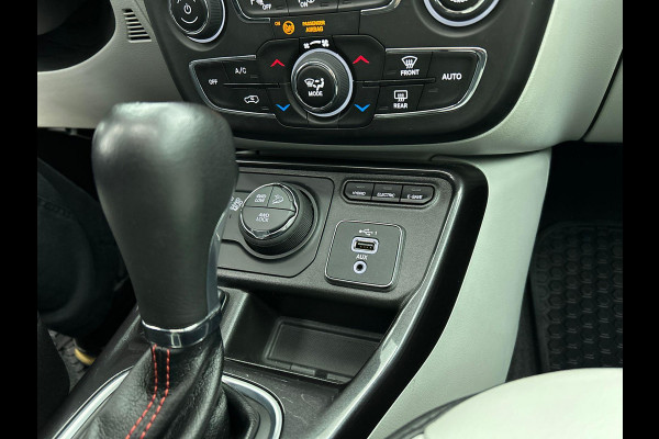 Jeep Compass 4xe 190 Plug-in Hybrid Electric Limited Business PANORAMADAK | LEER | TREKHAAK