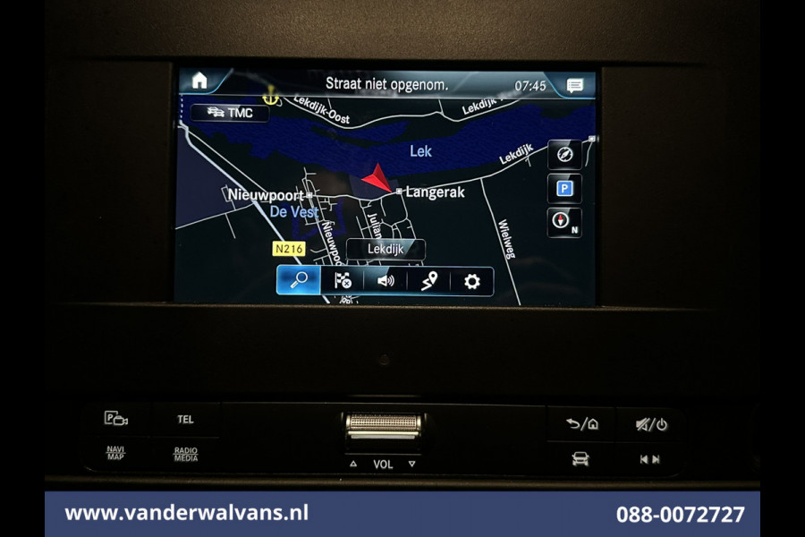 Mercedes-Benz Sprinter 315 CDI 150pk L3H2 Euro6 Airco | 360 Graden Camera | Navigatie | Apple Carplay | Android Auto | Cruisecontrol, Chauffeursstoel, Trekhaak, Stoelverwarming, 270 Gr. achterdeuren, Bijrijdersbank, Parkeersensoren
