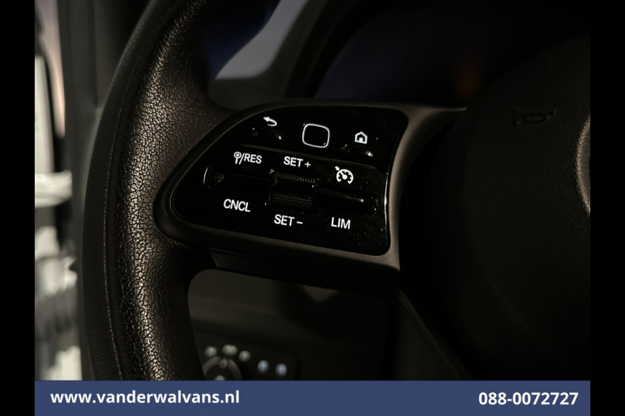 Mercedes-Benz Sprinter 315 CDI 150pk L3H2 Euro6 Airco | 360 Graden Camera | Navigatie | Apple Carplay | Android Auto | Cruisecontrol, Chauffeursstoel, Trekhaak, Stoelverwarming, 270 Gr. achterdeuren, Bijrijdersbank, Parkeersensoren