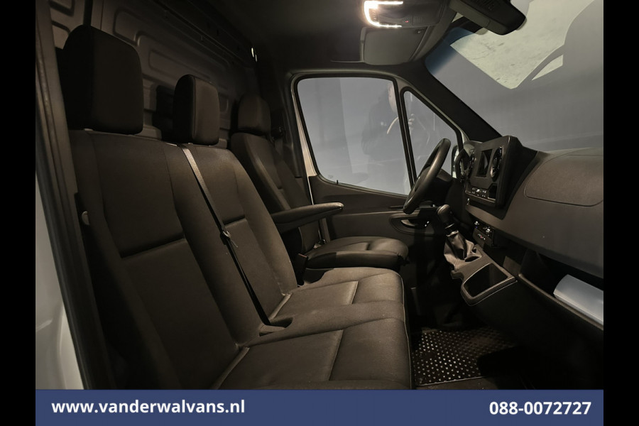 Mercedes-Benz Sprinter 315 CDI 150pk L3H2 Euro6 Airco | 360 Graden Camera | Navigatie | Apple Carplay | Android Auto | Cruisecontrol, Chauffeursstoel, Trekhaak, Stoelverwarming, 270 Gr. achterdeuren, Bijrijdersbank, Parkeersensoren
