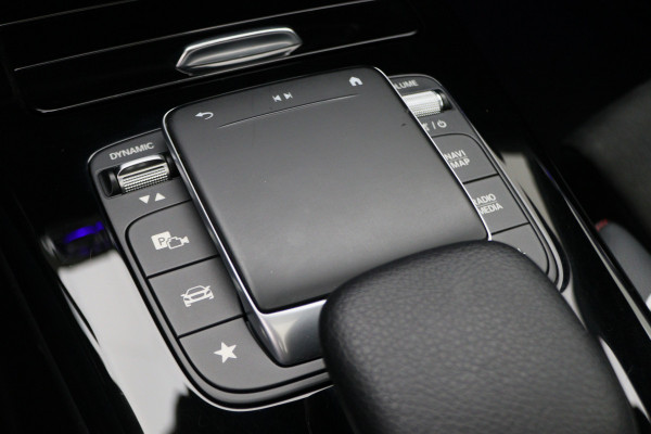 Mercedes-Benz CLA-Klasse 250 e Business Solution AMG Limited Panoramadak, Memory, Matrix LED, Sfeerverlichting, Apple Carplay, DAB