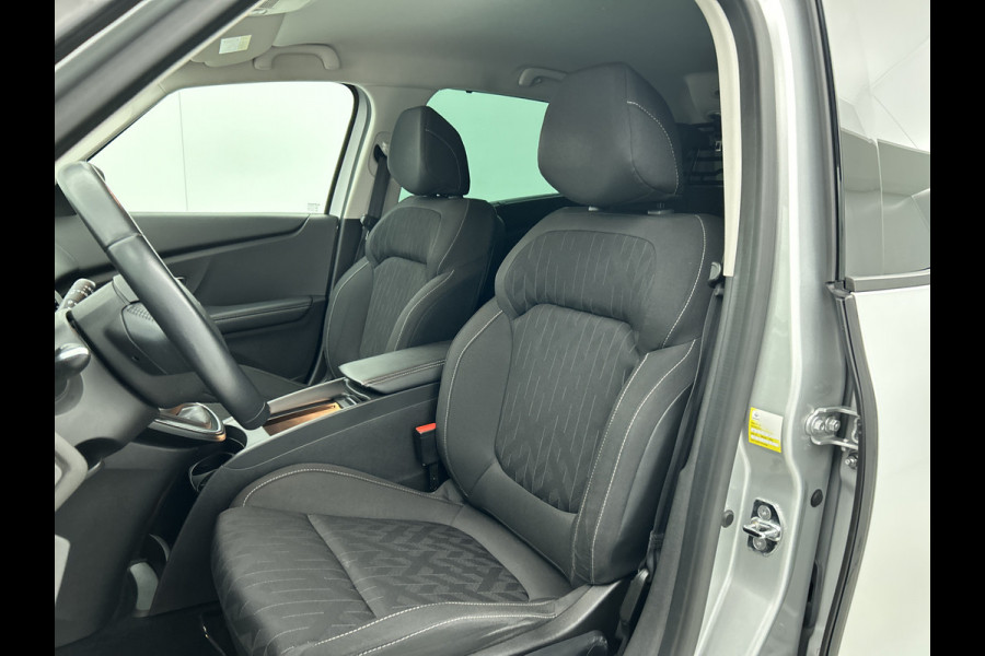 Renault Scénic 1.3 TCe Limited / CAMERA / NAVI / Park. sensoren V+A / Stoelverwarming Renault Scénic 1.3 TCe Limited / CAMERA / NAVI / Park. sensoren V+A / Stoelverwarming