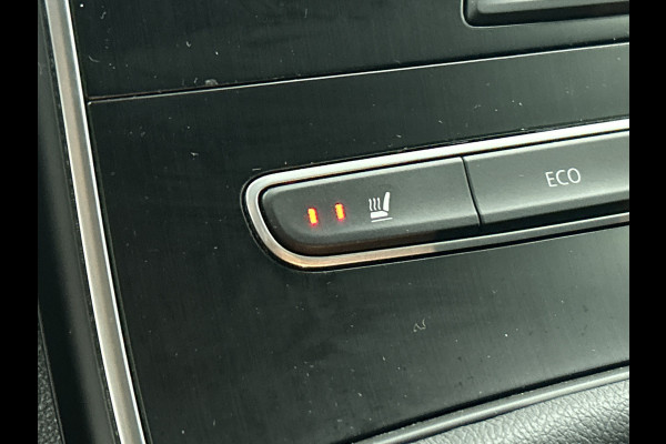 Renault Scénic 1.3 TCe Limited / CAMERA / NAVI / Park. sensoren V+A / Stoelverwarming Renault Scénic 1.3 TCe Limited / CAMERA / NAVI / Park. sensoren V+A / Stoelverwarming