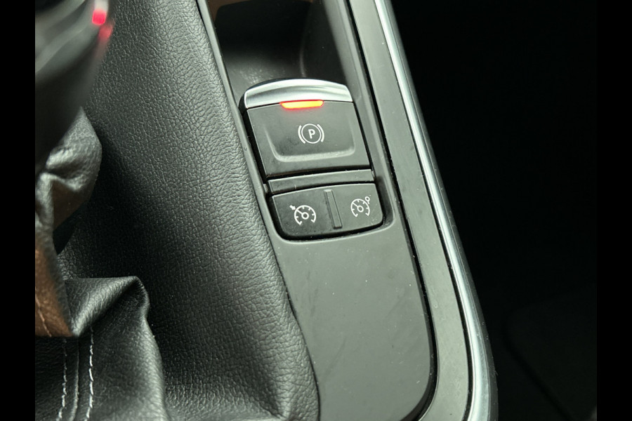 Renault Scénic 1.3 TCe Limited / CAMERA / NAVI / Park. sensoren V+A / Stoelverwarming Renault Scénic 1.3 TCe Limited / CAMERA / NAVI / Park. sensoren V+A / Stoelverwarming