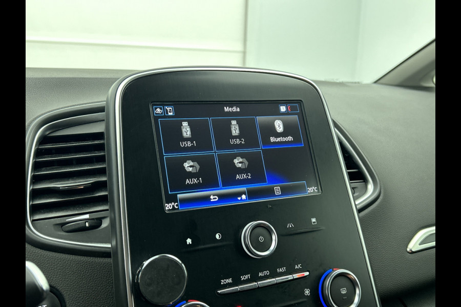 Renault Scénic 1.3 TCe Limited / CAMERA / NAVI / Park. sensoren V+A / Stoelverwarming Renault Scénic 1.3 TCe Limited / CAMERA / NAVI / Park. sensoren V+A / Stoelverwarming