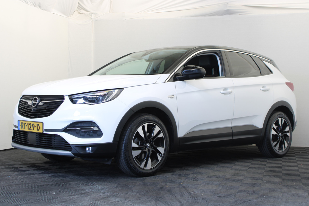 Opel Grandland X 1.2 Turbo Business Executive Opel Grandland X 1.2 Turbo Business Executive