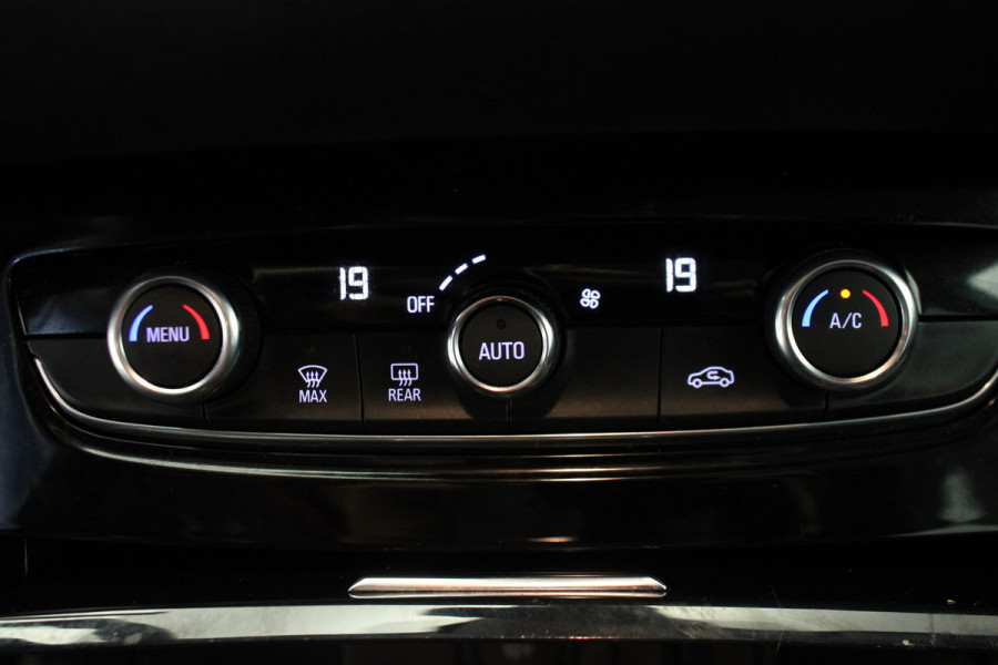 Opel Grandland X 1.2 Turbo Business Executive