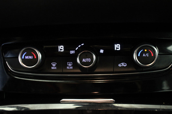 Opel Grandland X 1.2 Turbo Business Executive