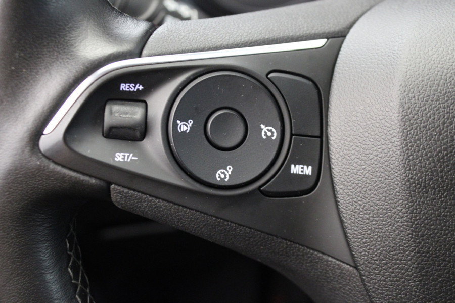 Opel Grandland X 1.2 Turbo Business Executive