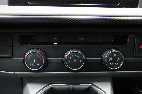 Volkswagen Transporter 2.0 TDI 110PK L2H1 Business / Camera / trekhaak / App connect / Cruise