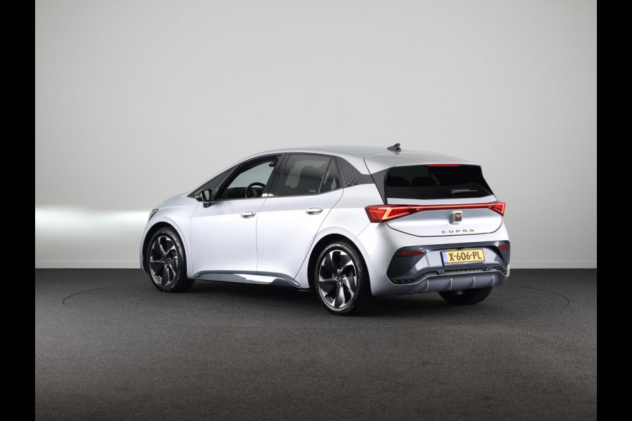CUPRA Born Adrenaline 62 kWh 230 pk | Navigatie | Parkeersensoren | Achteruitrijcamera | LED koplampen | Stoelverwarming | BEATS audio system |